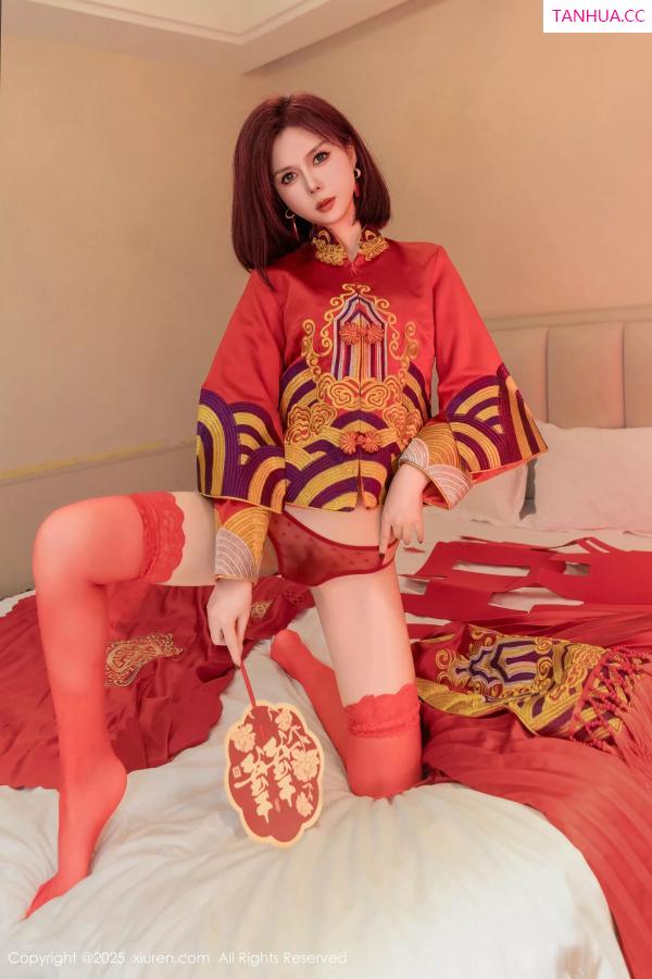   [XiuRen]高清写真图 2025.03.11 No.9995 白芷yy 丝袜美腿第26张图片